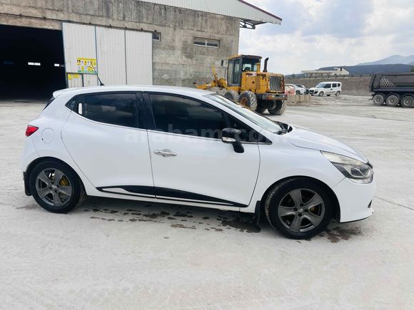 Sahibinden Renault Clio 1.2 Icon 2015 Model  Beyaz