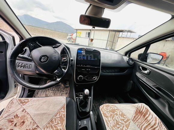 Sahibinden Renault Clio 1.2 Icon 2015 Model  Beyaz
