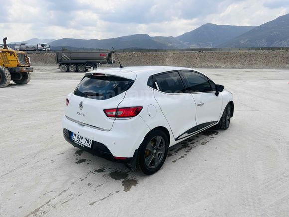 Sahibinden Renault Clio 1.2 Icon 2015 Model  Beyaz