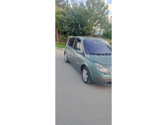 Sahibinden Renault Scenic 1.6 Dynamique 2004 Model