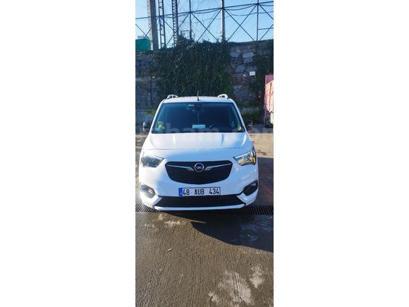 Sahibinden Opel Combo 1.5 CDTI Edition 2023 Model İstanbul 50.000 km Beyaz