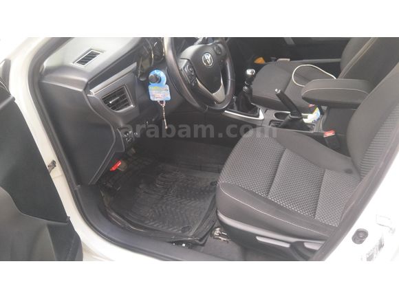 Sahibinden Toyota Corolla 1.4 D-4D Advance 2013 Model  175.500 km