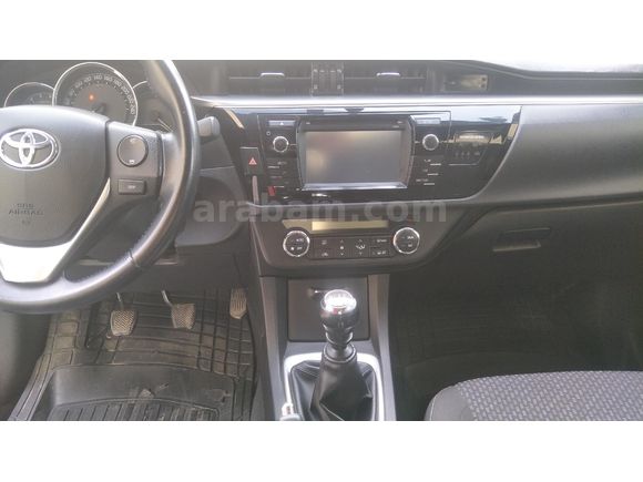 Sahibinden Toyota Corolla 1.4 D-4D Advance 2013 Model  175.500 km