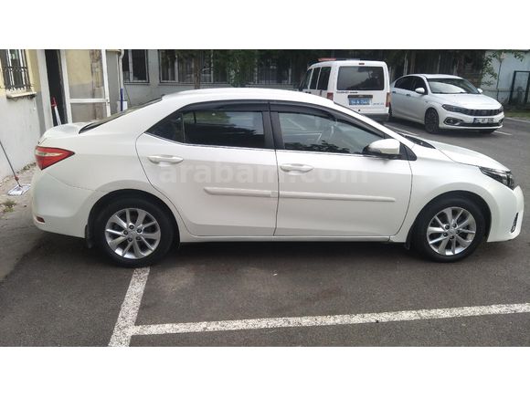 Sahibinden Toyota Corolla 1.4 D-4D Advance 2013 Model  175.500 km