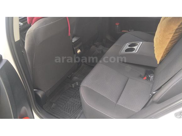 Sahibinden Toyota Corolla 1.4 D-4D Advance 2013 Model  175.500 km