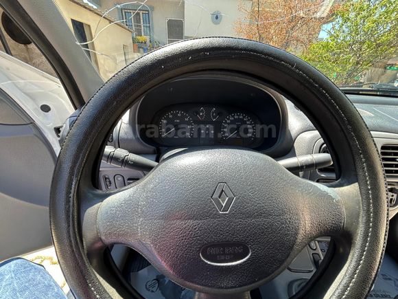 Sahibinden Renault Clio 1.4 RNA 2001 Model