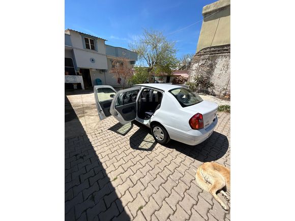 Sahibinden Renault Clio 1.4 RNA 2001 Model