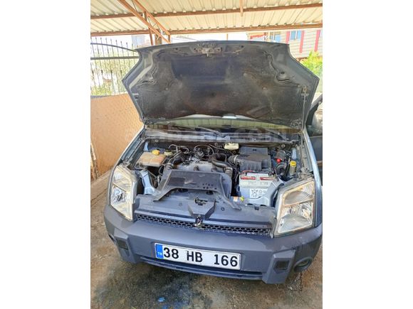 Sahibinden Ford Tourneo Connect K210S 1.8 2004 Model