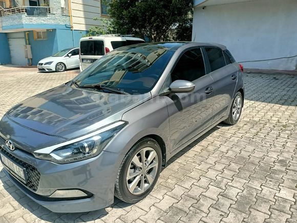 Sahibinden Hyundai i20 1.4 MPI Elite Smart 2015 Model Hatay