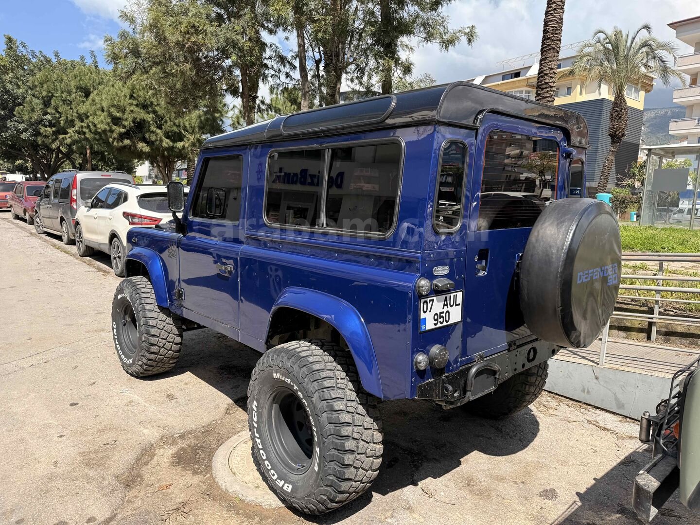 Sahibinden Land Rover Defender 90 2.5 TD 2004 Model Antalya 140.000 km Mavi 7