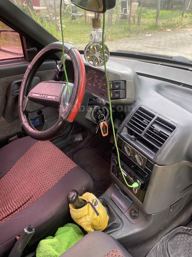 Takas olur Sahibinden Lada Vega 1.5 2000 Model 3