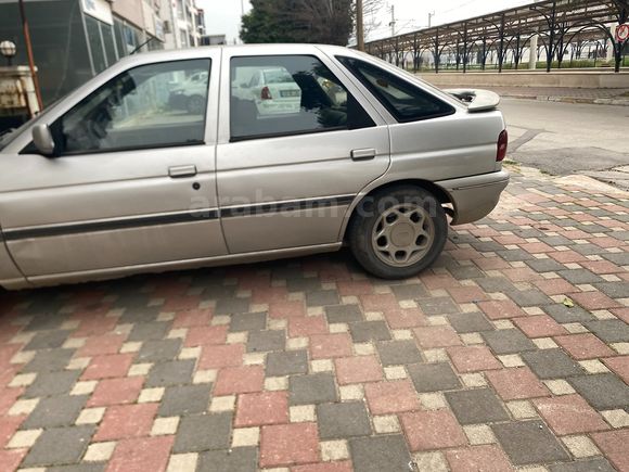 Klimasız  sorunsuz  Ford Escort 1.6 CLX 1995 Model 