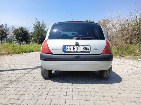 Galeriden Renault Clio 1.4 RTA 2001 Model İzmir