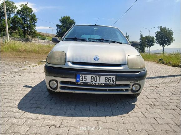 Galeriden Renault Clio 1.4 RTA 2001 Model İzmir