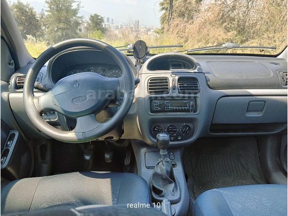 Galeriden Renault Clio 1.4 RTA 2001 Model İzmir