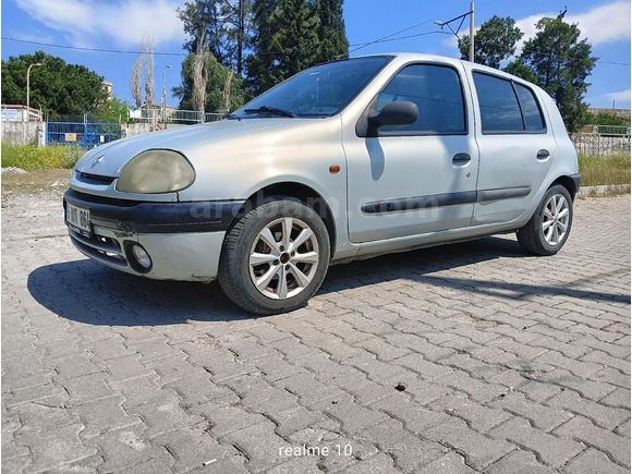 Galeriden Renault Clio 1.4 RTA 2001 Model İzmir