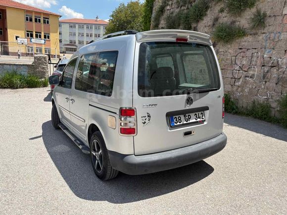 Öğretmenden 2008 model otomatik Caddy 223.000 km de