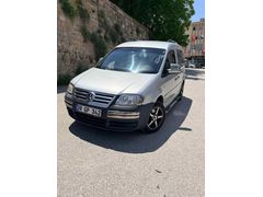 Öğretmenden 2008 model otomatik Caddy 223.000 km de