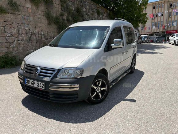 Öğretmenden 2008 model otomatik Caddy 223.000 km de