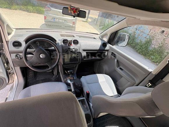Öğretmenden 2008 model otomatik Caddy 223.000 km de