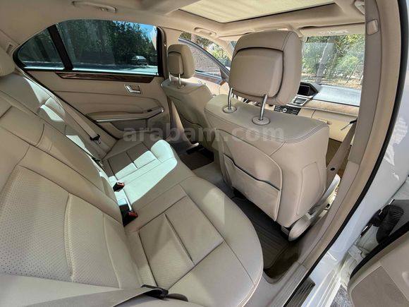 GARAJCAN DAN HATASIZ BOYASİZ CAM TAVANLI MERCEDES E180