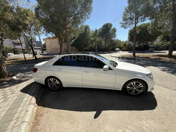 GARAJCAN DAN HATASIZ BOYASİZ CAM TAVANLI MERCEDES E180