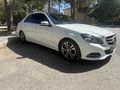 GARAJCAN DAN HATASIZ BOYASİZ CAM TAVANLI MERCEDES E180