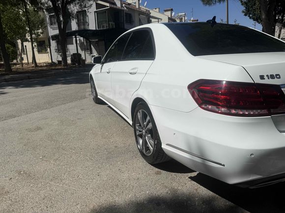 GARAJCAN DAN HATASIZ BOYASİZ CAM TAVANLI MERCEDES E180