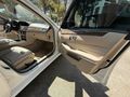 GARAJCAN DAN HATASIZ BOYASİZ CAM TAVANLI MERCEDES E180