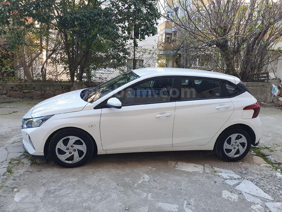Sahibinden Hyundai i20 1.4 MPI Jump 2023 Model  32.990 km Beyaz