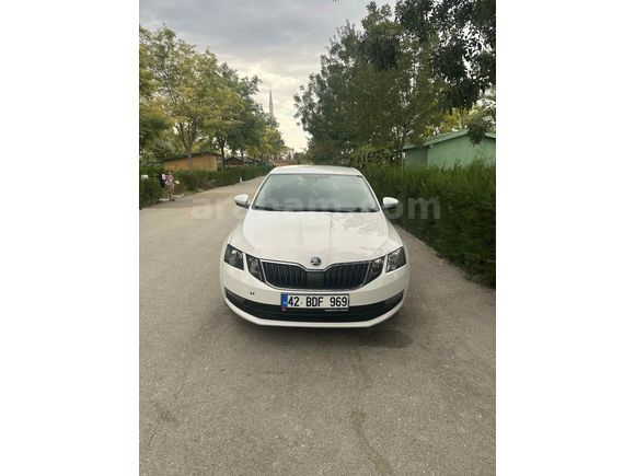 Sahibinden Skoda Octavia 1.6 TDI Optimal 2018 Model  212.000 km Beyaz