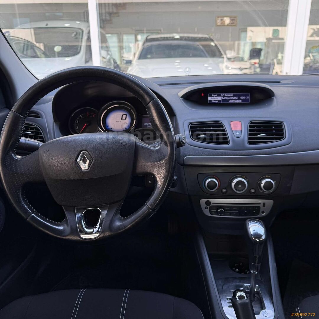 Galeriden Renault Fluence 1.5 dCi Touch 2015 Model İstanbul 203.000 km Beyaz 5