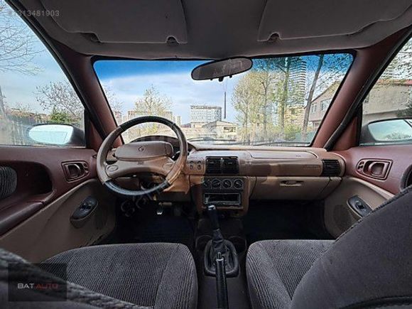 BAT AUTO 'DAN CHRYSLER NEON SPORT