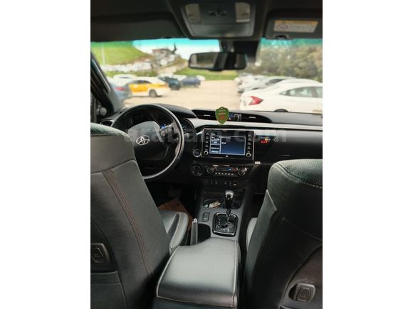 Sahibinden Toyota Hilux 2.4 D-4D 4x4 Invincible 2023 Model