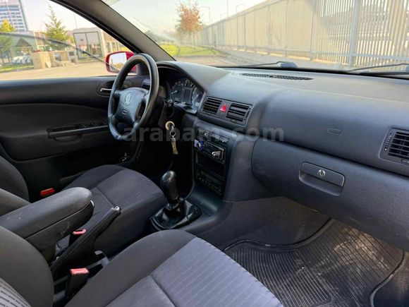 Temiz, Bakımlı ve Masrafsız 2001 Model Skoda Octavia Elegance