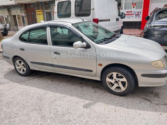 Sahibinden Renault Megane 1.6 1999 Model