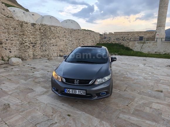 Sahibinden Honda Civic 1.6i VTEC Eco Elegance 2014 Model