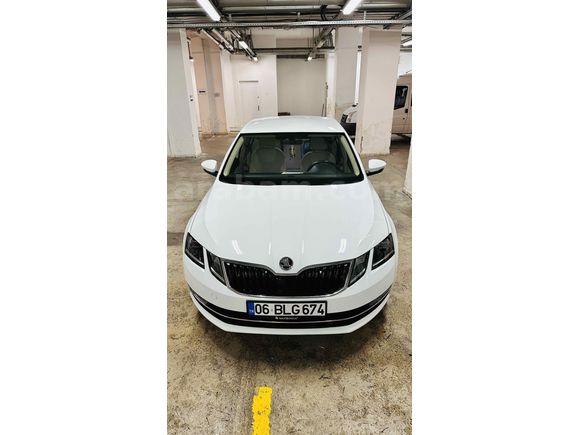  Skoda Octavia 1.6 TDI Style 2019 Model  58.500 km boyasız değişensiz