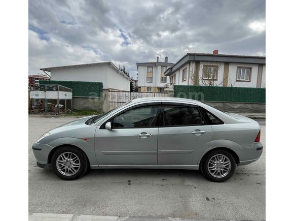 Acil satılık Sahibinden Ford Focus 1.6 Ghia~2003~240
 Bin km~ 