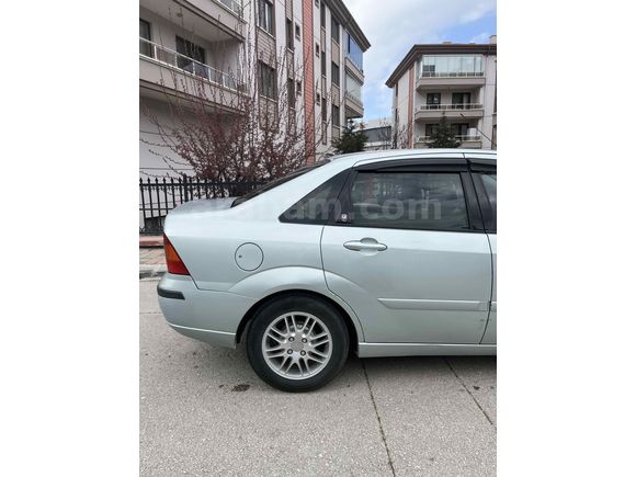 Acil satılık Sahibinden Ford Focus 1.6 Ghia~2003~240
 Bin km~ 