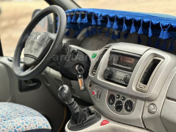 Galeriden Renault Trafic Multix 1.9 dCi otomobil ruhsatlı Gaziantep