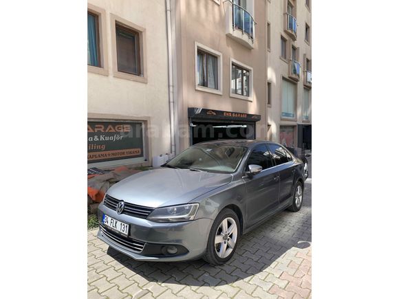 Sahibinden Volkswagen Jetta 1.4 TSi Highline 2014 Model  235.000 km Füme