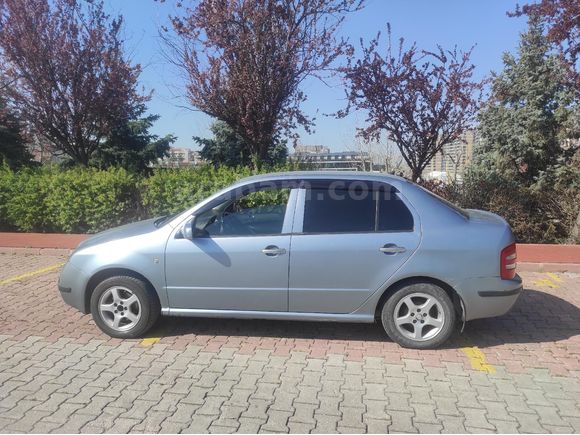 Sahibinden Skoda Fabia 1.4 Classic 2004 Model  330.000 km Gri (titanyum)
