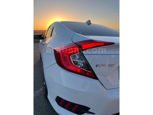 Sahibinden Honda Civic 1.6i VTEC Eco Executive 2018 Model 