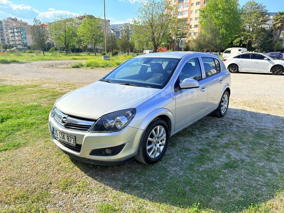Sahibinden Opel Astra 1.6 Essentia comfort otomatik 2013 Model Düşük KM 