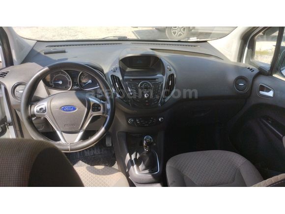 Sahibinden Ford Tourneo Courier 1.6 TDCi Titanium 2015 Model
