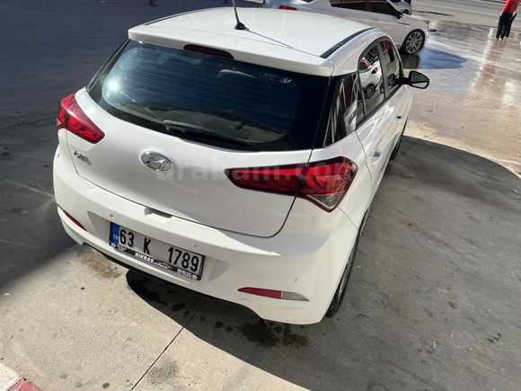 Sahibinden Hyundai i20 1.4 MPI Style 2017 Model 
