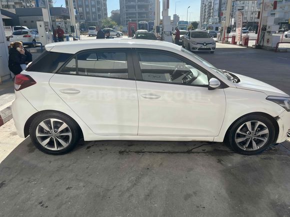 Sahibinden Hyundai i20 1.4 MPI Style 2017 Model 