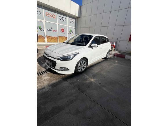 Sahibinden Hyundai i20 1.4 MPI Style 2017 Model 