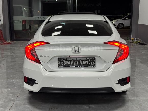 Sahibinden Honda Civic 1.6i VTEC Executive 2021 Model Aksaray 99.500 km Beyaz